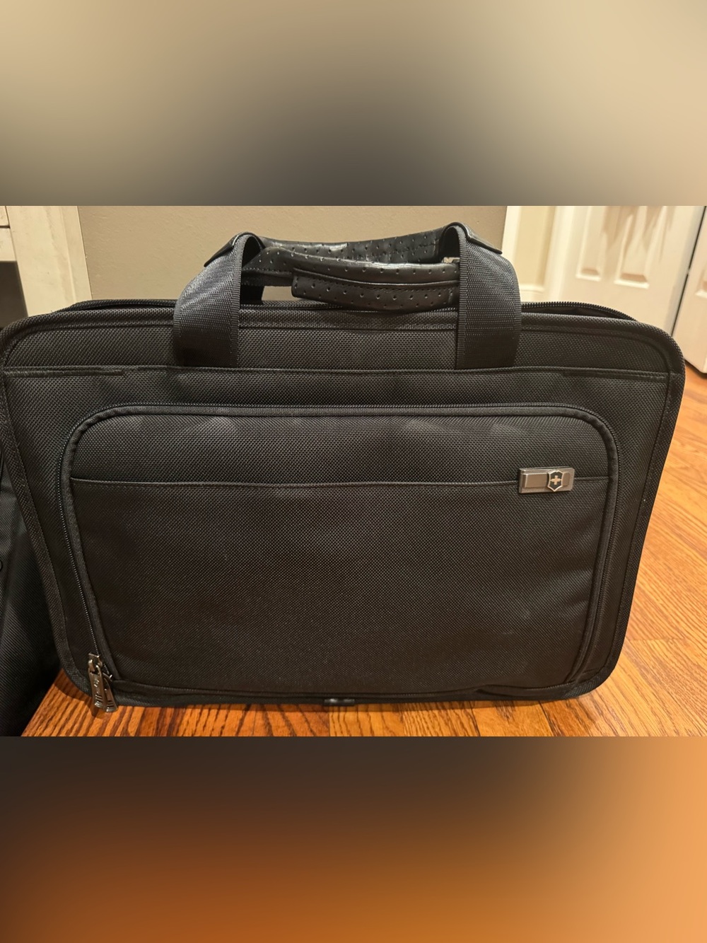 Victorinox Black Men's Briefcase Laptop Bag with Front Pocket